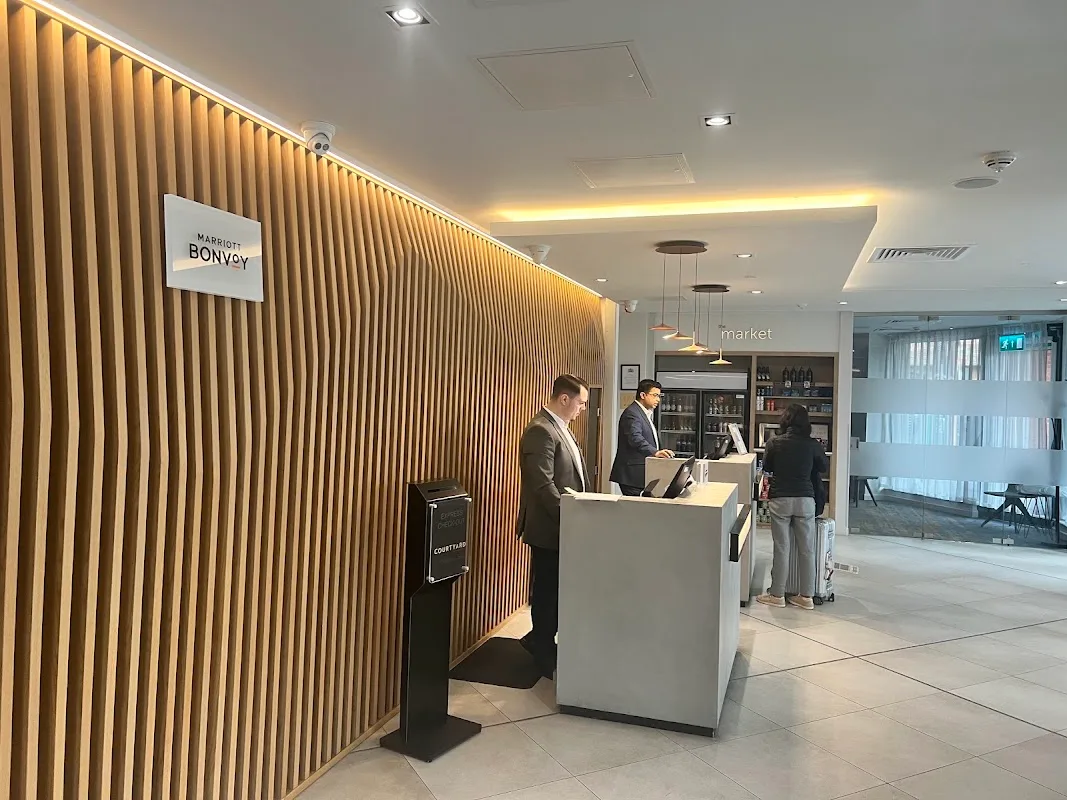 Courtyard by Marriott Oxford City Centre 5