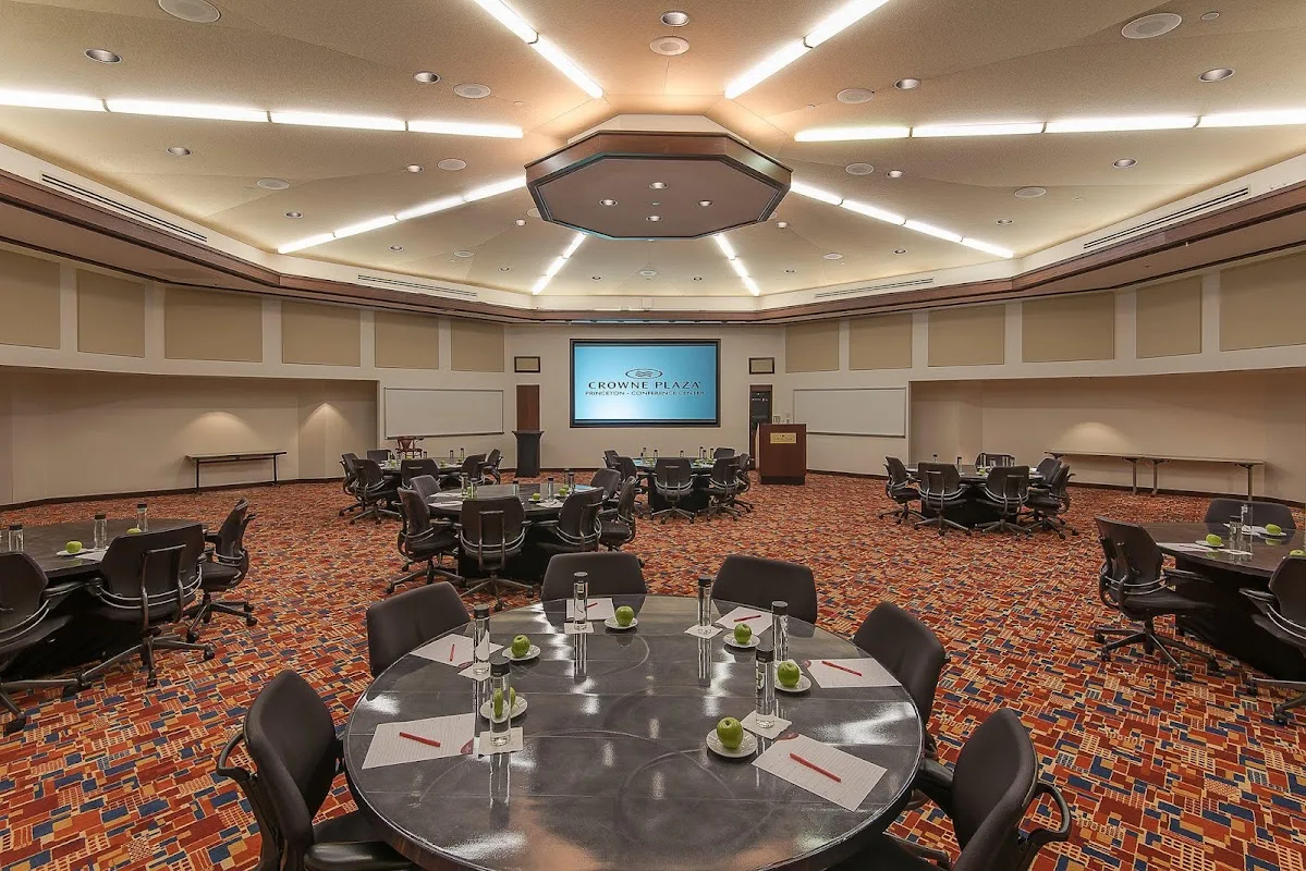 Crowne Plaza Princeton - Conference Center by IHG 5