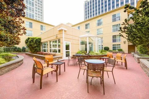 Courtyard by Marriott Seattle Bellevue/Downtown 2