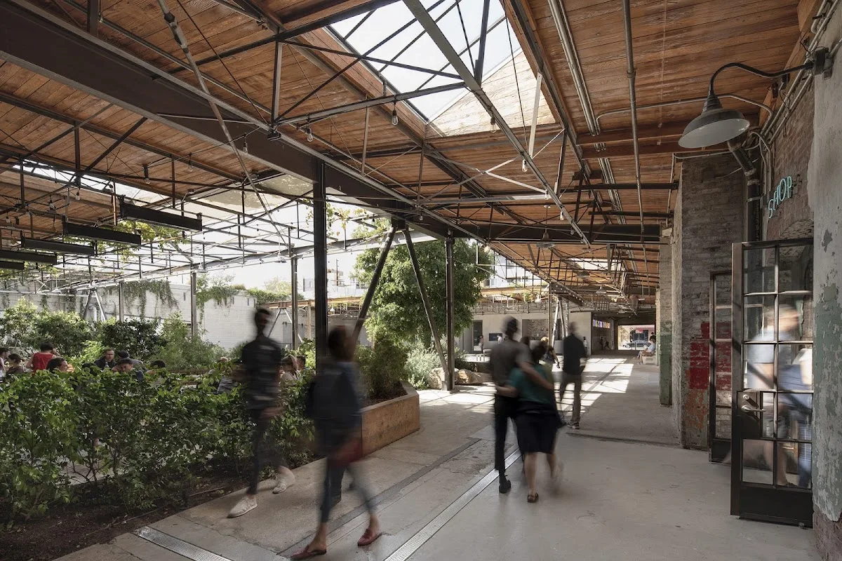 Manuela at Hauser & Wirth 3