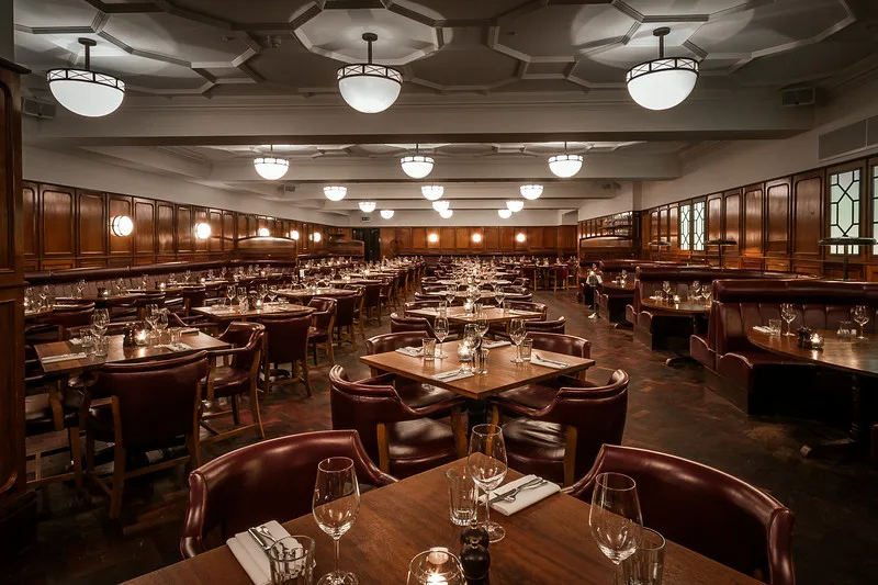 Hawksmoor Guildhall 2