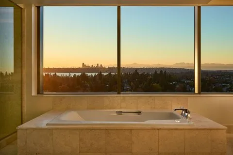 The Westin Bellevue 4