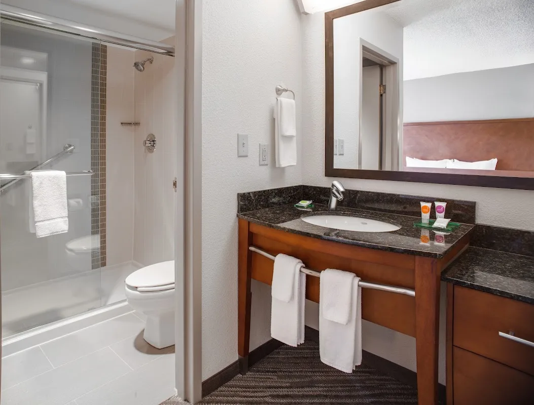 Hyatt Place Cincinnati/Blue Ash 4