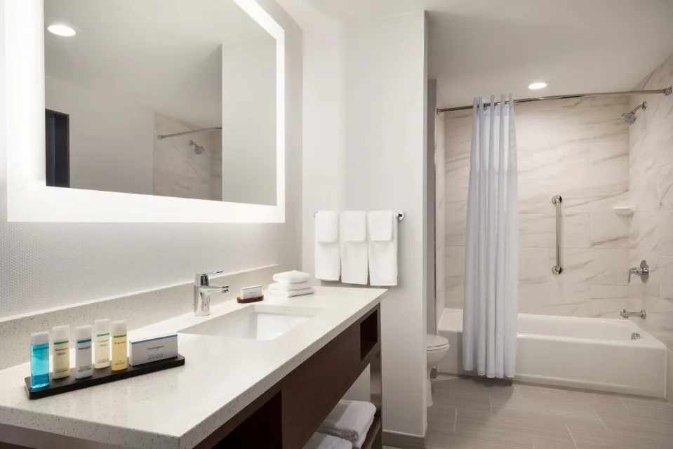 Embassy Suites by Hilton Noblesville Indianapolis Conference Center 4