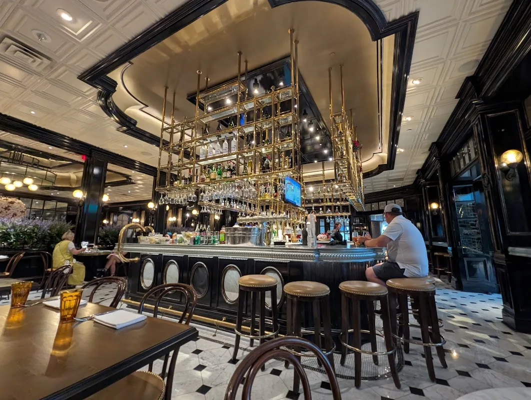 Bardot Brasserie 4
