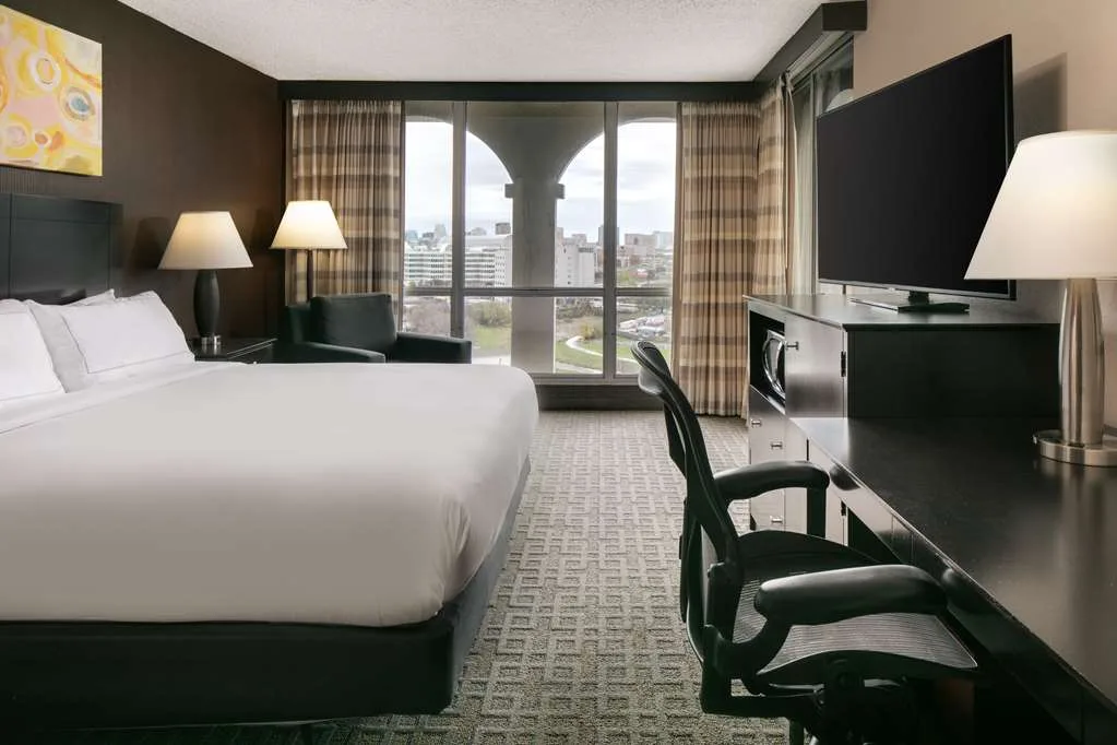 DoubleTree by Hilton Hotel Dallas - Market Center 2