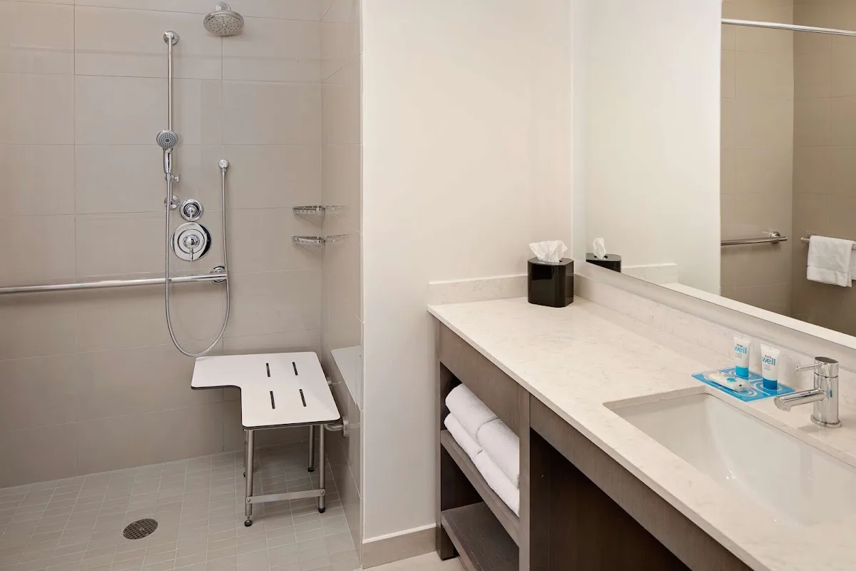 Hyatt House Irvine/John Wayne Airport 4