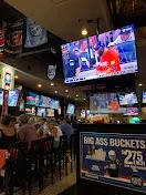 Lively sports bar with extensive TV coverage