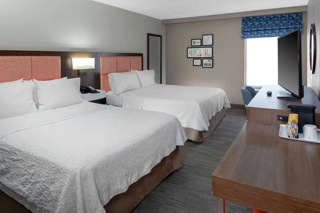 Hampton Inn Woodbridge 2