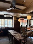 Relaxed yet refined dining room