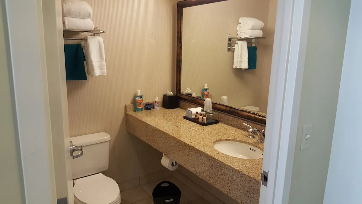 Sheraton Overland Park Hotel at the Convention Center 4