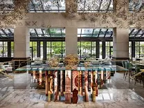 Lobby Lounge and Courtyard Bar with city energy