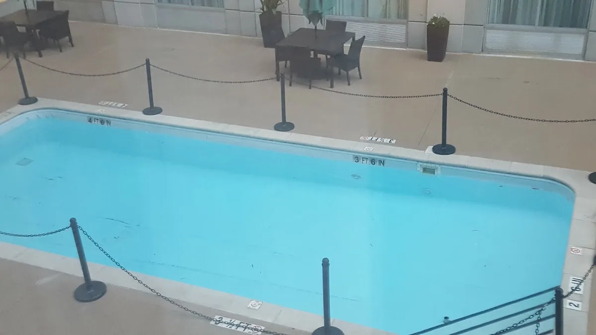 Courtyard by Marriott Charlotte City Center 4