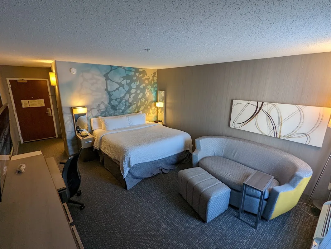 Courtyard by Marriott Charlotte City Center 3