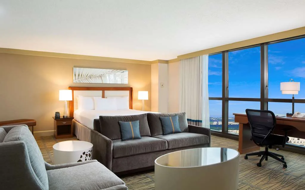 DoubleTree by Hilton Hotel Miami Airport & Convention Center 5