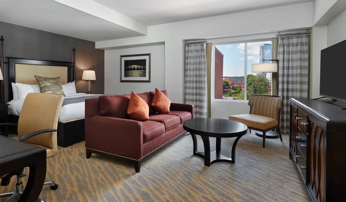 The Inn at Penn, a Hilton Hotel 4