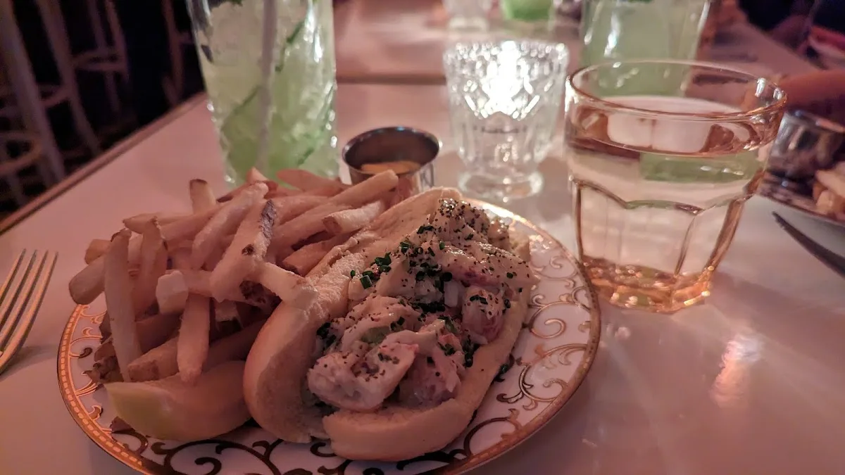Leo's Oyster Bar 2