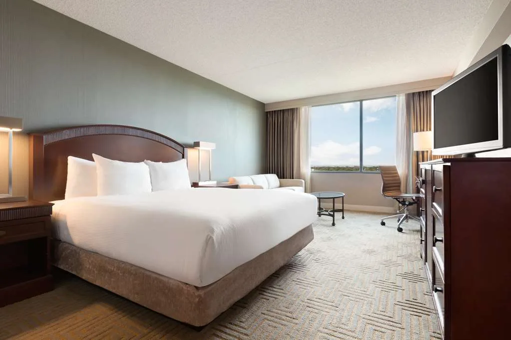 Hilton East Brunswick Hotel & Executive Meeting Center 2