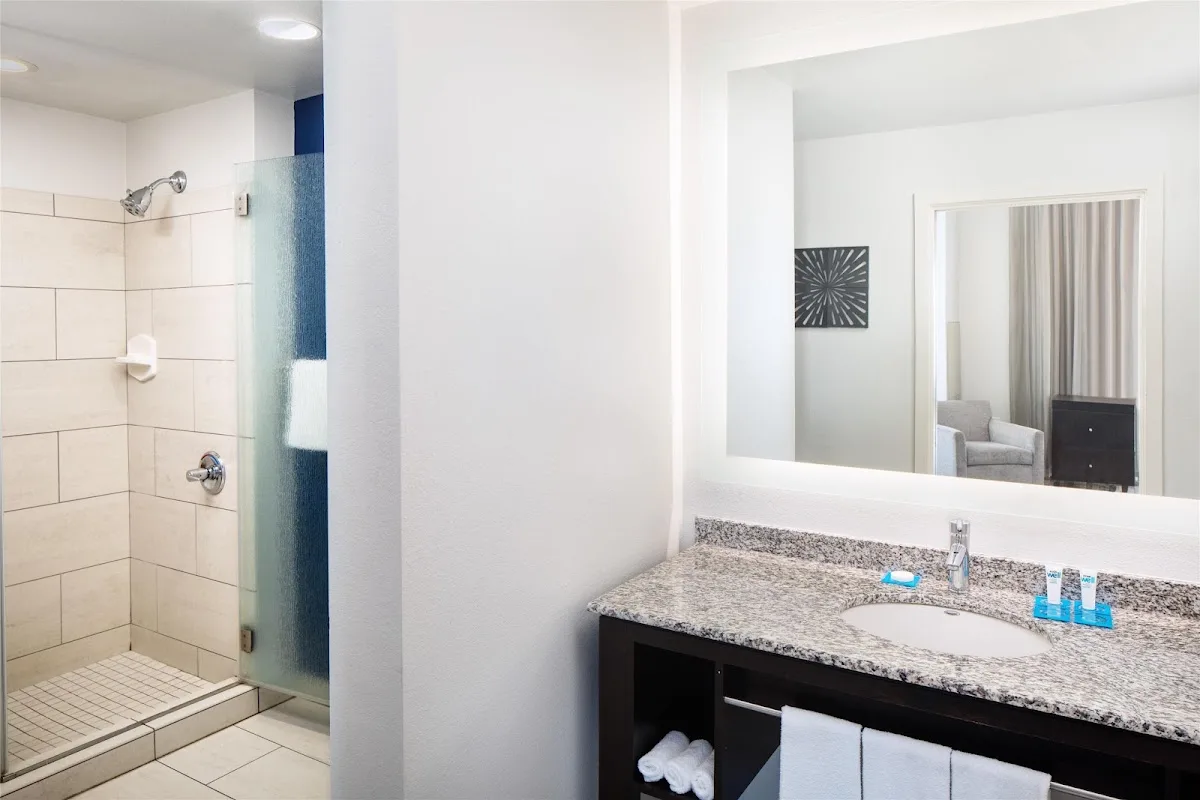 Hyatt House Charlotte/Center City 4