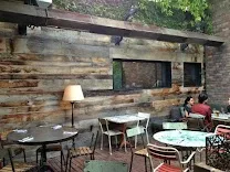 Rooftop seating with adaptable comfort