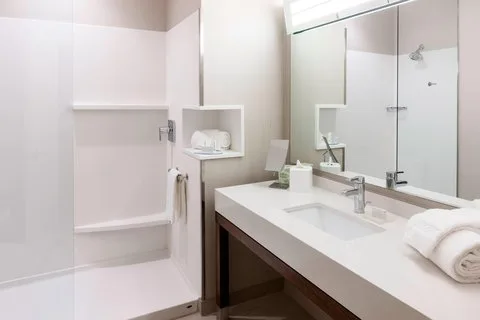 Courtyard by Marriott Houston North/Shenandoah 5