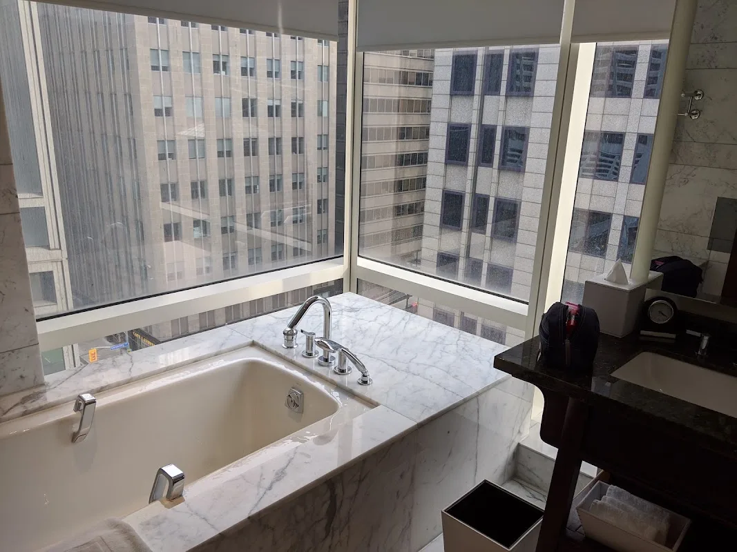 Shangri-La Toronto 5