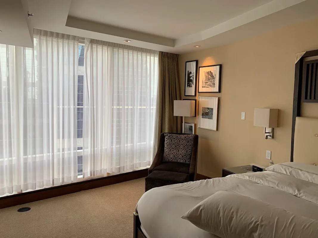 Shangri-La Toronto 3