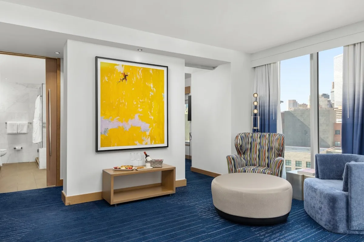 The Art Hotel Denver, Curio Collection by Hilton 5