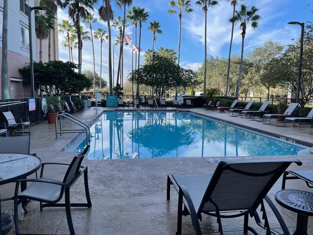 Embassy Suites by Hilton Orlando Airport 3