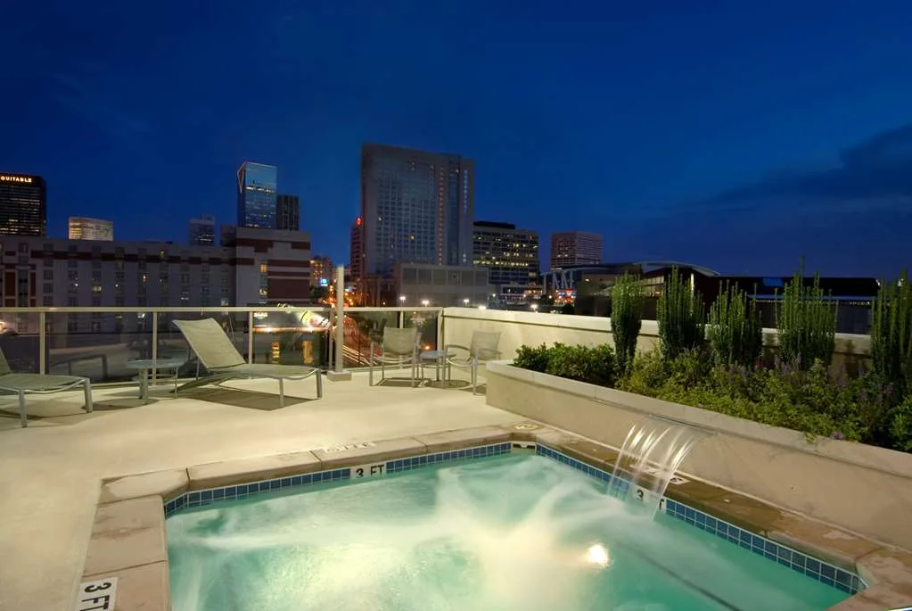 Hilton Garden Inn Atlanta Downtown 3