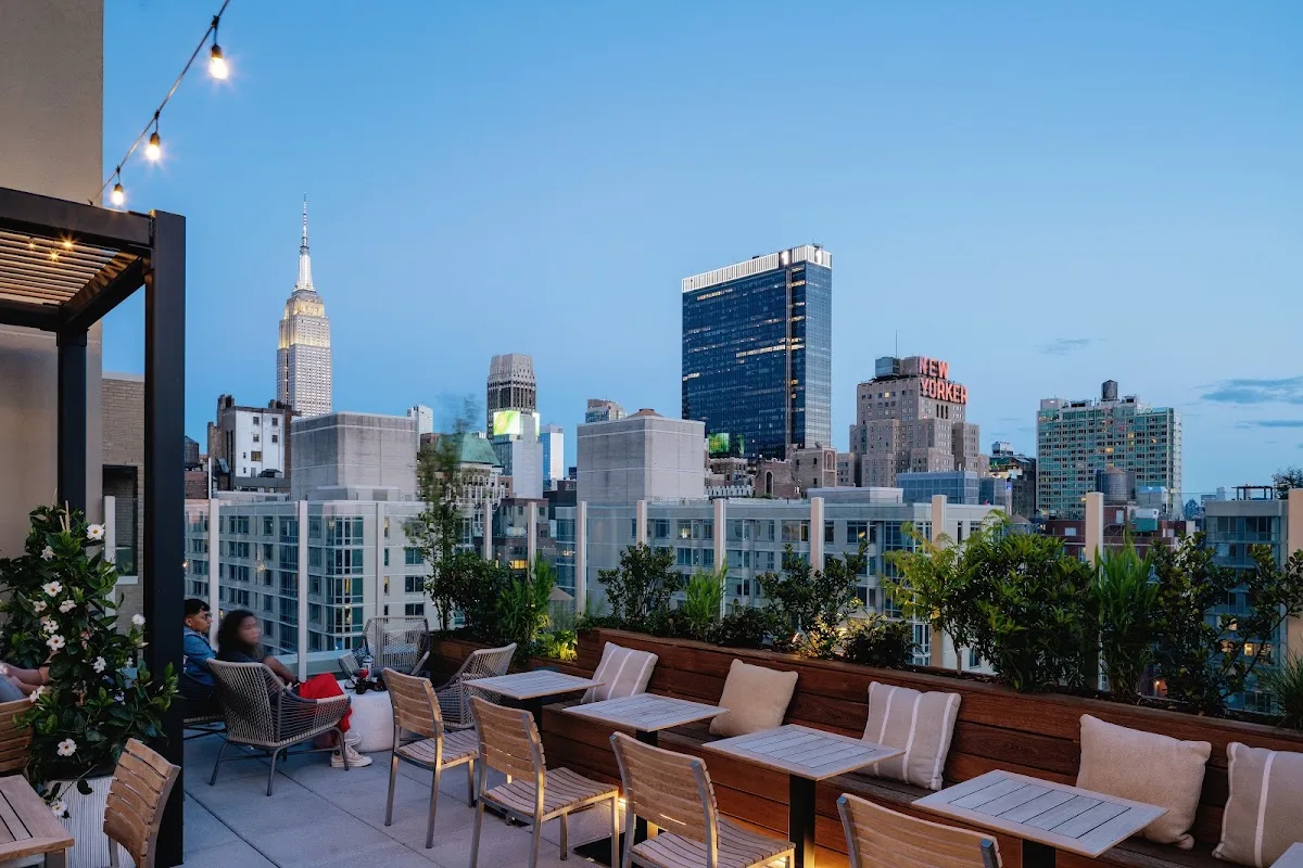 Arlo Midtown 2