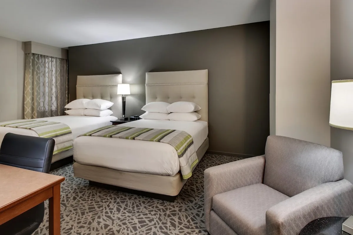 Drury Plaza Hotel Milwaukee Downtown 2