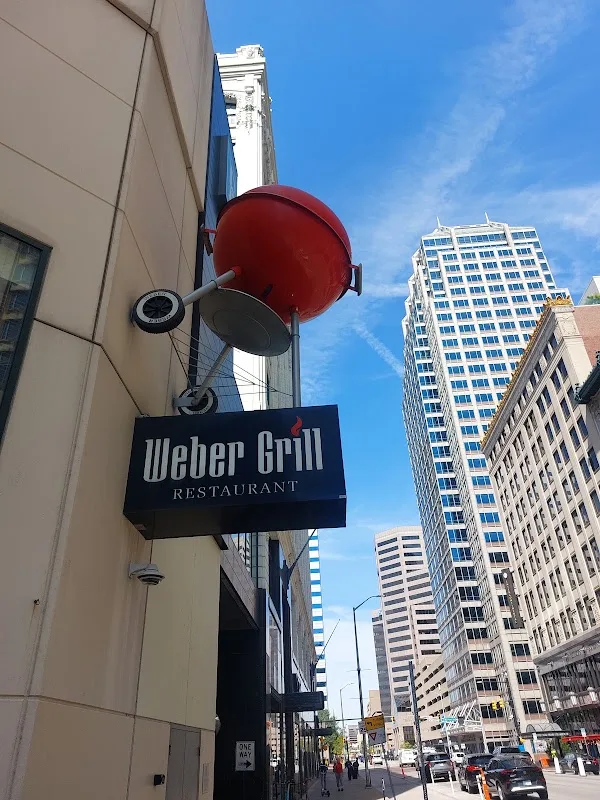 Weber Grill Restaurant 4