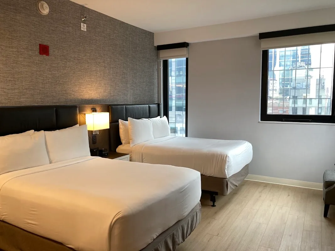 Four Points by Sheraton Manhattan Midtown West 2