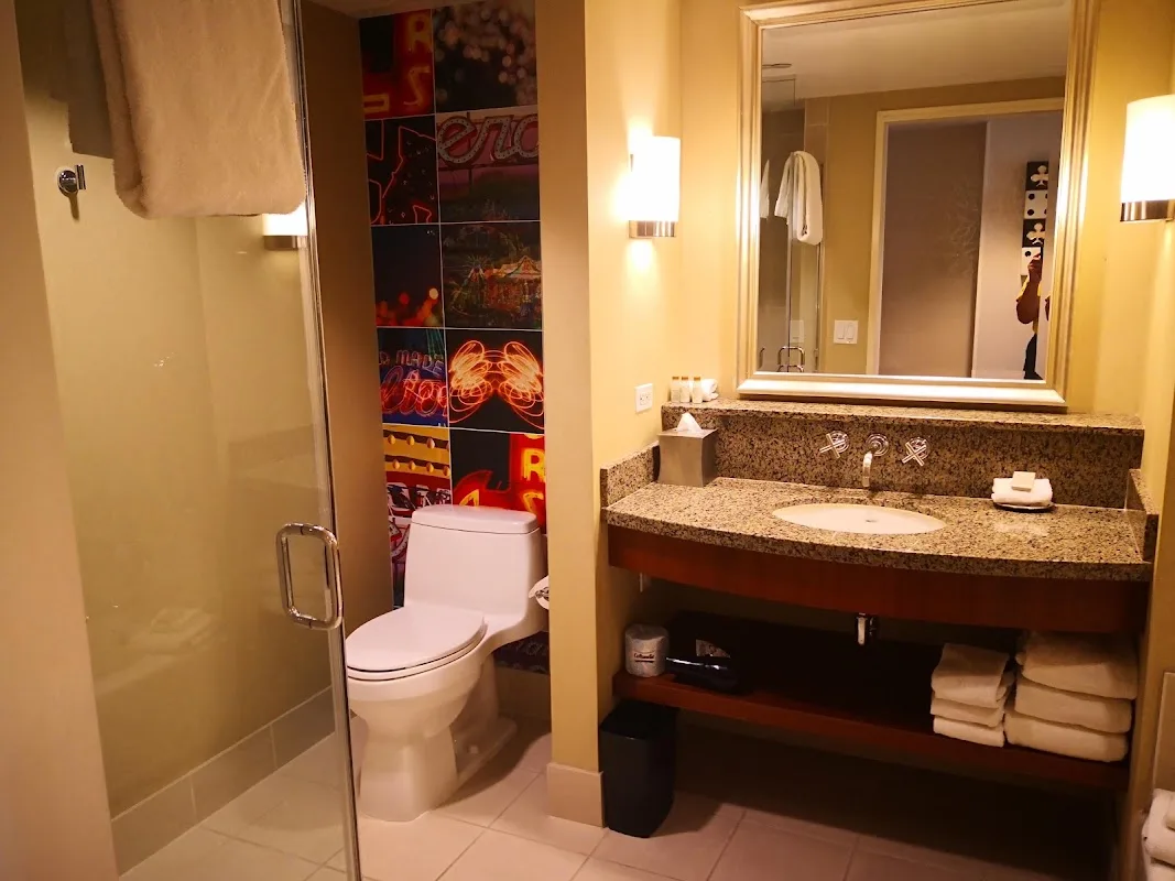 Renaissance Las Vegas Hotel 4