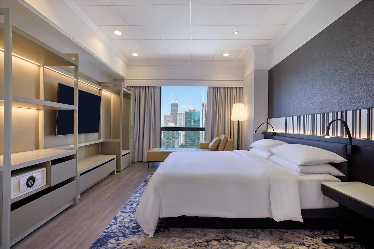 Hyatt Regency Chicago 2