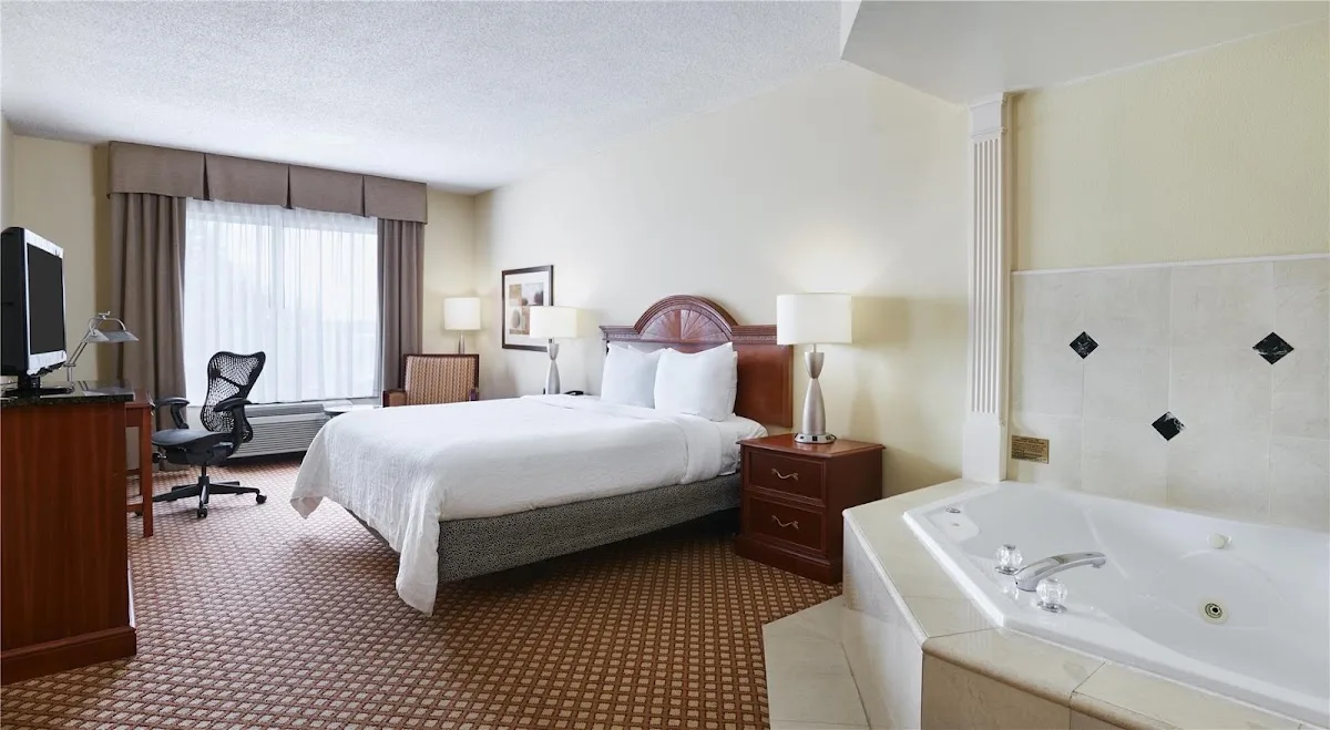 Hilton Garden Inn Charlotte North 3