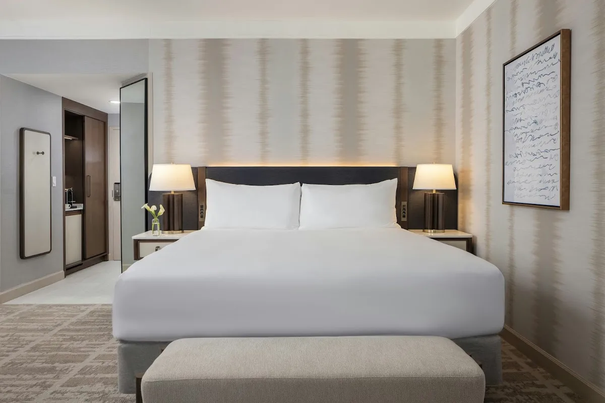 Loews Nashville Hotel at Vanderbilt Plaza 2