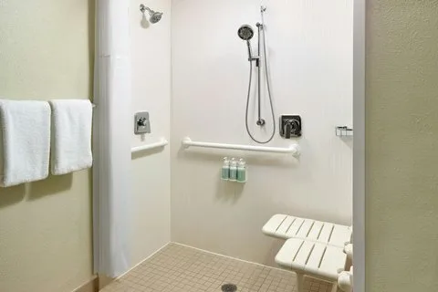 Courtyard by Marriott Hartford/Windsor Airport 4