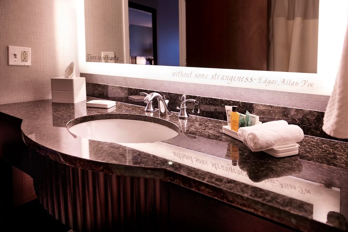 Hilton Baltimore Inner Harbor 4