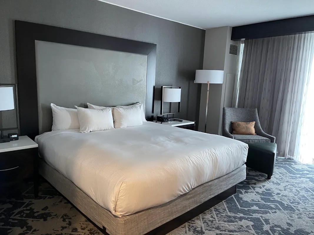 Hilton Baltimore Inner Harbor 2
