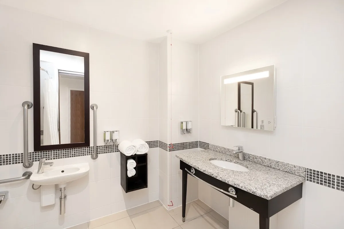 Hampton by Hilton Sheffield 3