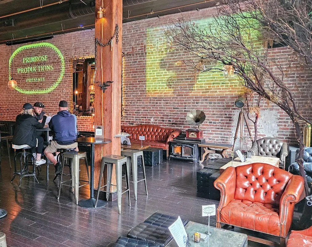 Alchemist Bar & Lounge 4
