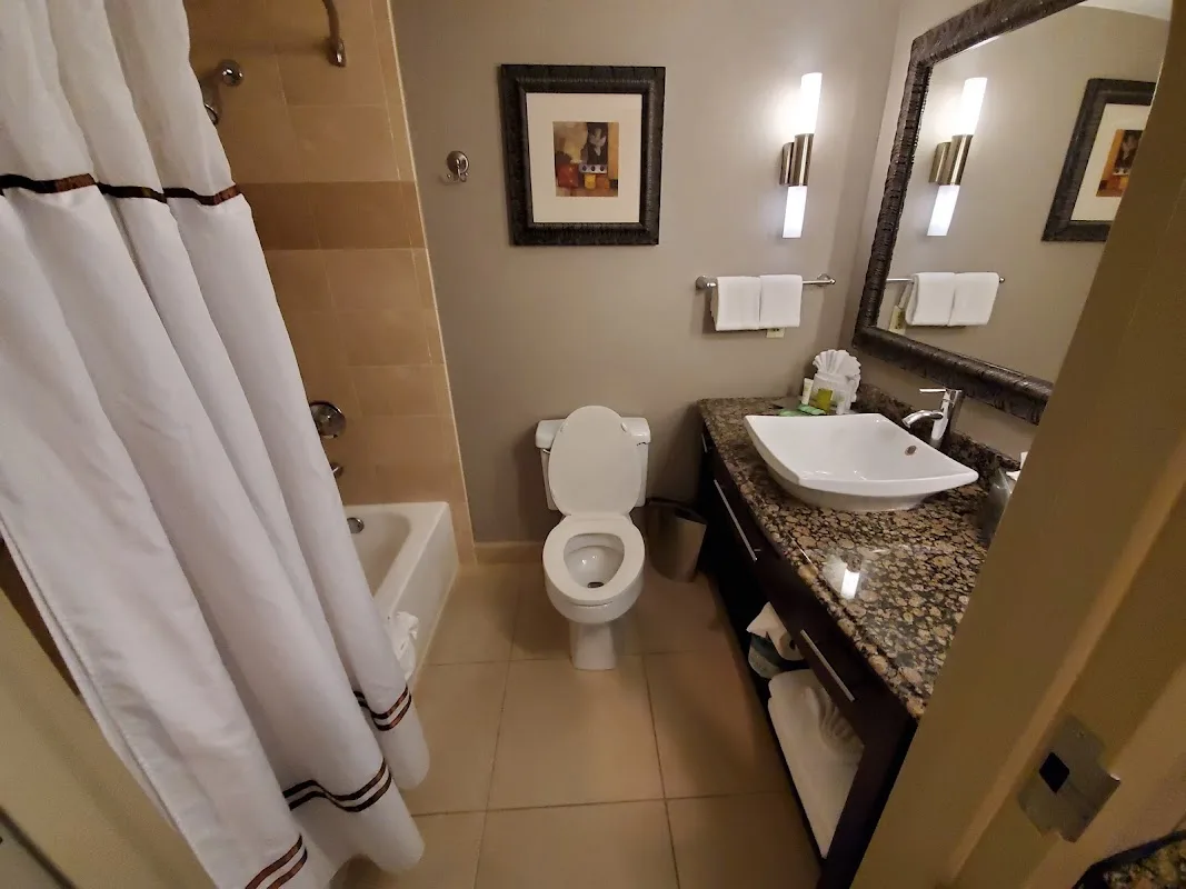 Hilton Charlotte University Place 4
