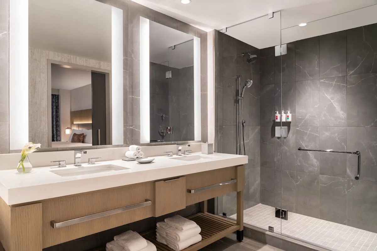 Sheraton Arlington Hotel 5