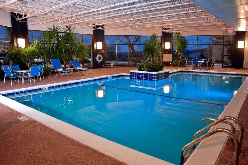 DoubleTree by Hilton Hotel St. Louis - Westport 3