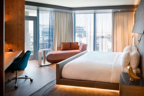 Hotel Nia, Autograph Collection 3