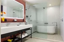 Central location near Lennox Shopping Center