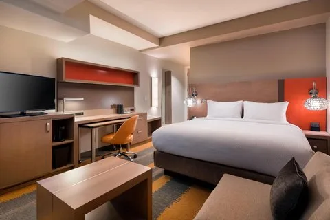 Courtyard by Marriott Phoenix Downtown 3