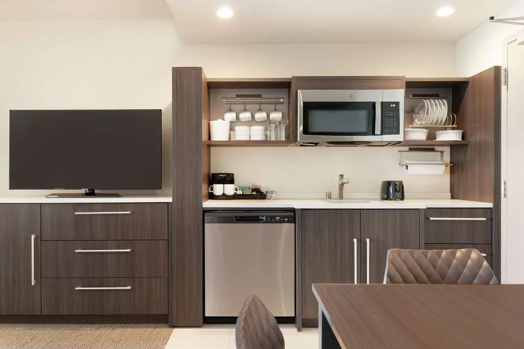 Home2 Suites by Hilton Woodland Hills Los Angeles 4